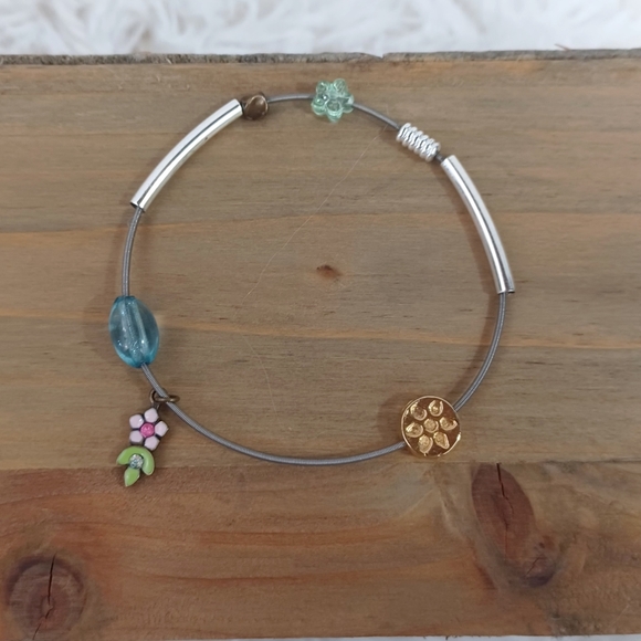 Fashion Jewelry Beaded Charm Bracelet Bundle - Picture 3 of 16